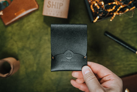 TRIUMPH - Black Hatch Buttero